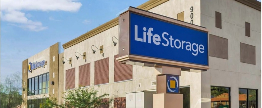 Life Storage Offers Shareholders 4% Dividend Yield (LSI)