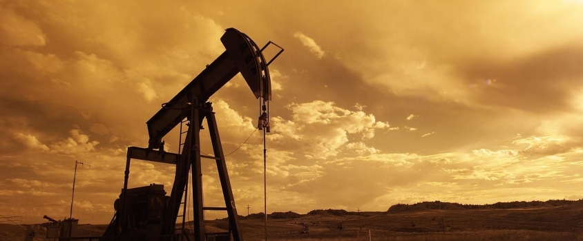 Top 5 Dividend-Paying Black Gold Investments to Acquire for the Upcoming Energy Crunch